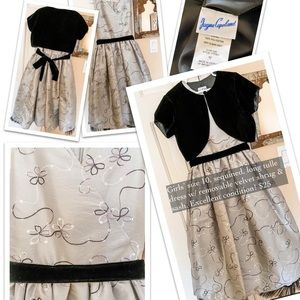 Sequined long tulle dress w/removable velvet shrug